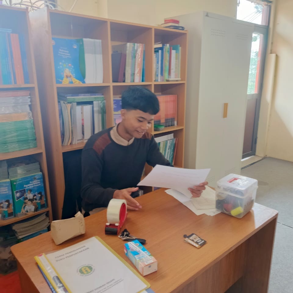 Kegiatan Piket Perpustakaan